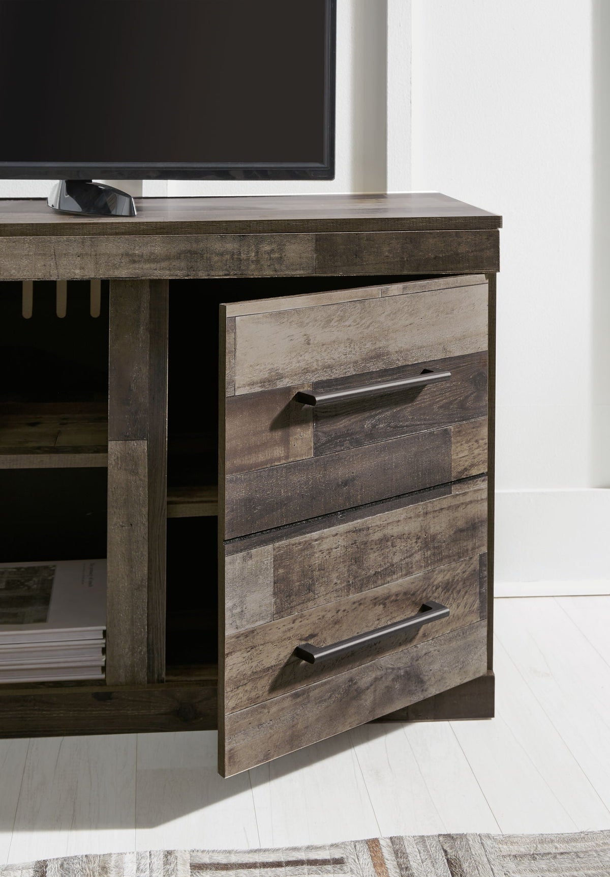 Derekson - Entertainment Center
