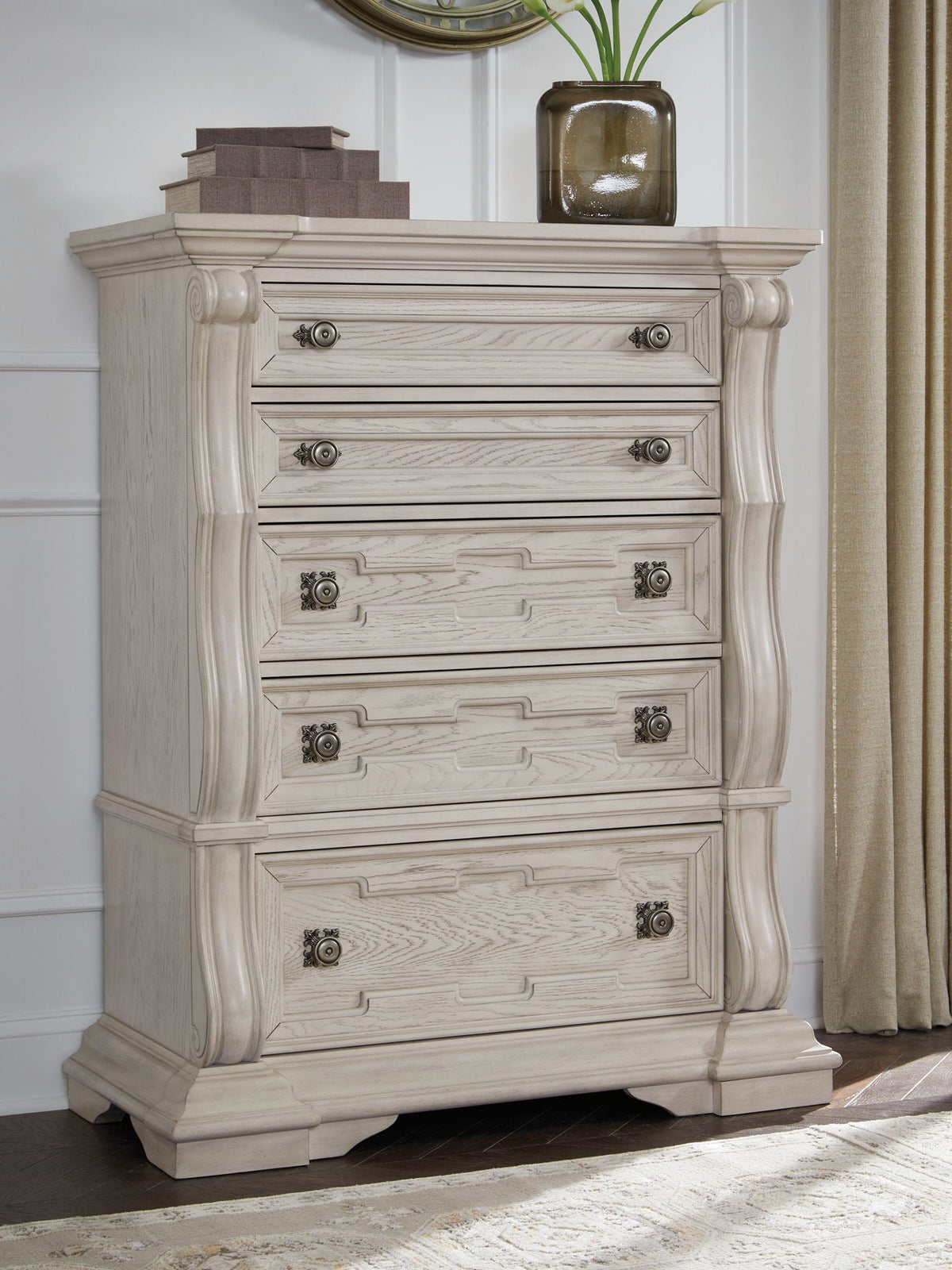 Bruchandi - Five Drawer Chest - Antique White