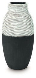 Girtha - Vase