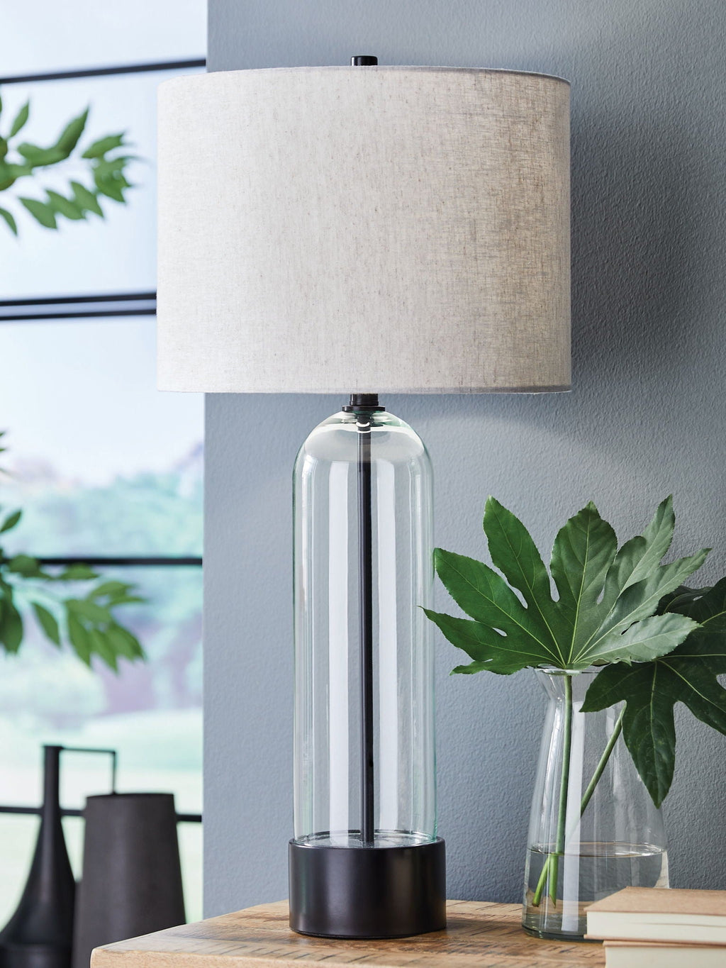 Kerrbrook - Glass Table Lamp - Clear / Black