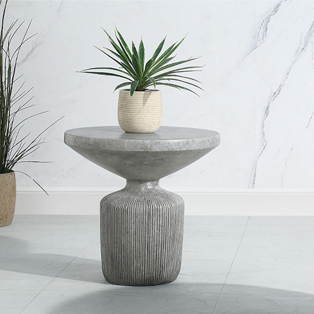Laddie - Table