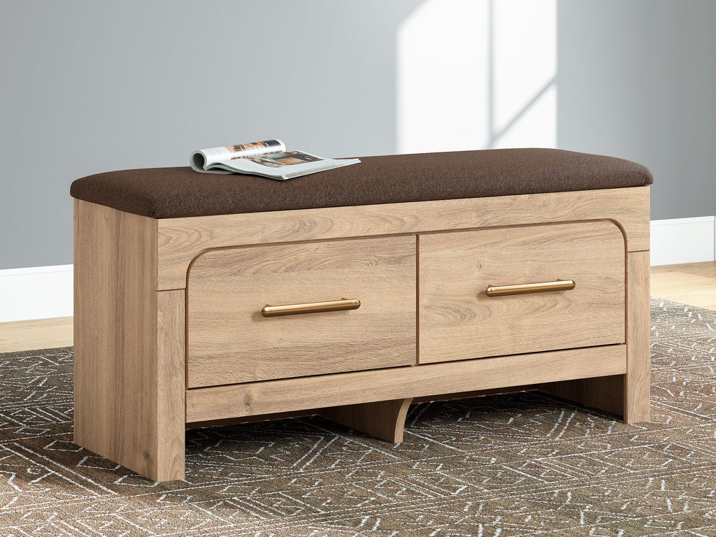 Kinlanni - Bedroom Upholstered Storage Bench - Tan / Brown